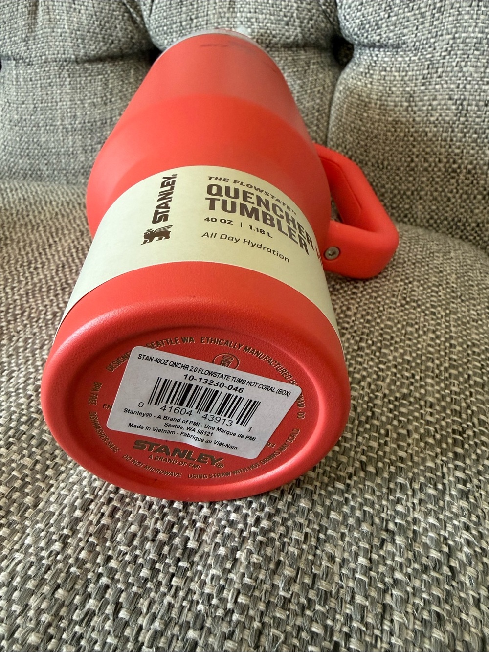 Stanley Red Insulated Quencher Tumbler with Handle and Straw - Picture 3 of 4